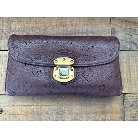 LOUIS VUITTON Mahina Portefeuille Amelia Long Wallet Dark Brown - Picture 1 of 16